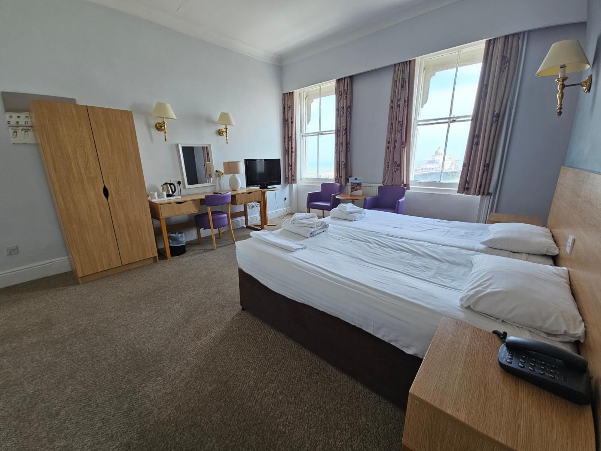 The Burlington Hotel AEGON International Esterno foto